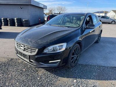 Gebraucht Volvo V60 Momentum 181 PS (133 kW) 2013 Schwarz Kombi