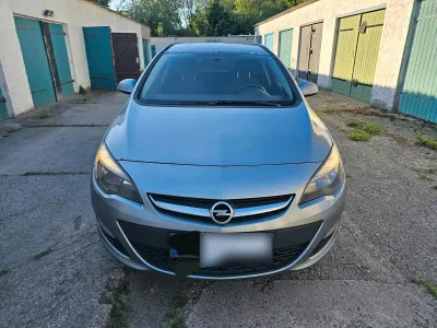 Gebraucht Opel Astra 2013 Kombi