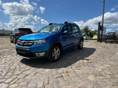 Blau Gebraucht 2015 Dacia Sandero Prestige Kleinwagen | 5.690 € (Fairer Preis)