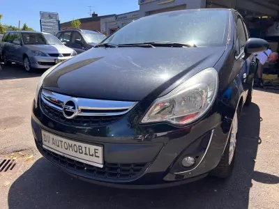 Gebraucht Opel Corsa Active 101 PS (74 kW) 2013 Schwarz Kleinwagen