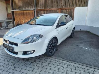 Gebraucht Fiat Bravo Street 120 PS (88 kW) 2014 Weiß Kleinwagen