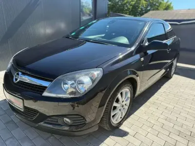 Gebraucht Opel Astra Sport 116 PS (85 kW) 2008 Saphirschwarz mi2 (metallic) Coupé