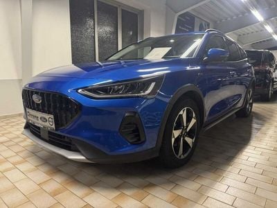 Gebraucht Ford Focus Active X 155 PS (114 kW) 2023 Dynamicblau metallic (metallic) Kombi