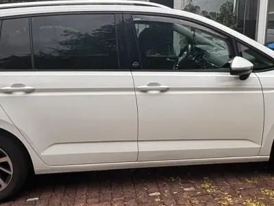 Gebraucht VW Touran 150 PS (110 kW) 2017 Weiß Van / Kleinbus