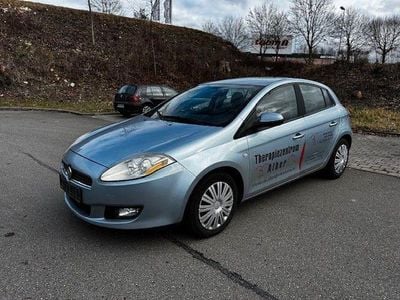 Gebraucht Fiat Bravo Dynamic 90 PS (66 kW) 2007 Blau Kleinwagen