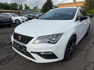 Używany Seat Leon ST 4Drive 300 KM (220 kW) 2019 Biały Kombi