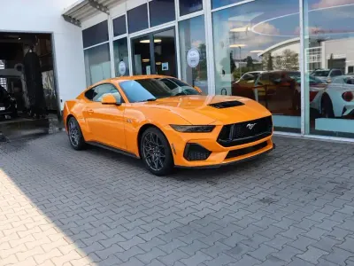 Neu Ford Mustang Fastback 446 PS (328 kW) 2026 Orangefury metallic Coupé