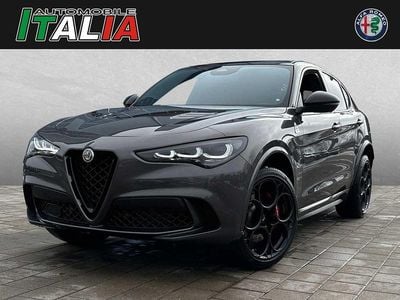 Grau (grigio vesuvio) Neu 2026 Alfa Romeo Stelvio Quadrifoglio SUV | 93.670 € (Teuer)
