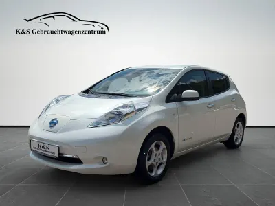 Gebraucht Nissan Leaf Acenta 80 kW (109 PS) 2017 Weiß Kleinwagen
