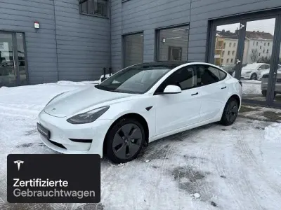 Usata Tesla Model 3 RWD 286 kW (390 CV) 2021 Bianco Berlina