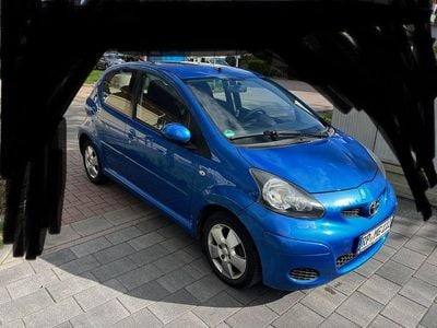 Usata Toyota Aygo Cool 68 CV (50 kW) 2009 Blu Utilitaria