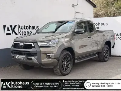 Używany Toyota HiLux 204 KM (150 kW) 2022 Brązowy Pickup