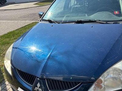 Usata Mitsubishi Lancer Comfort Edition 98 CV (72 kW) 2005 Blu Station wagon