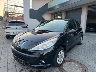 Gebraucht Peugeot 206+ Basis 75 PS (55 kW) 2009 Schwarz Kleinwagen