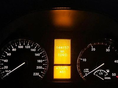 Silber Gebraucht 2013 Mercedes Viano Van / Kleinbus | 21.199 €