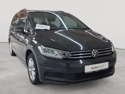 Gebraucht VW Touran Comfortline 122 PS (89 kW) 2022 Uranograu Van / Kleinbus