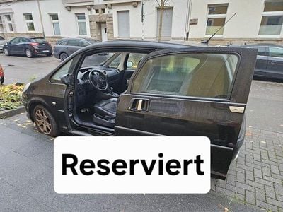 Schwarz Gebraucht 2008 Peugeot 1007 RC Van / Kleinbus | 4.000 € (Fairer Preis)