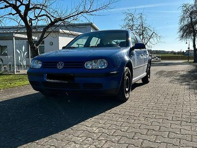Usata VW Golf IV 75 CV (55 kW) 2001 Blu Utilitaria