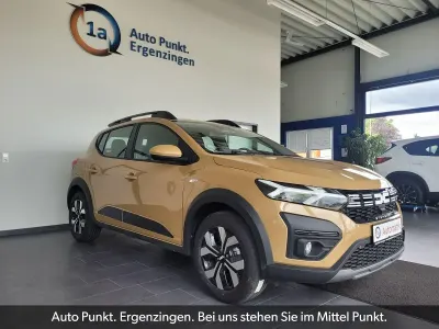 Używany Dacia Sandero Expression 91 KM (66 kW) 2025 Beżowy Sedan/Limuzyna