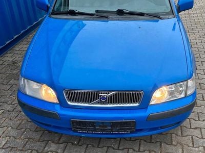 Gebraucht Volvo V40 122 PS (89 kW) 2001 Blau Kombi