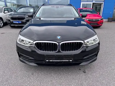 Gebraucht BMW 520 Sport Line 190 PS (139 kW) 2018 Schwarz Kombi