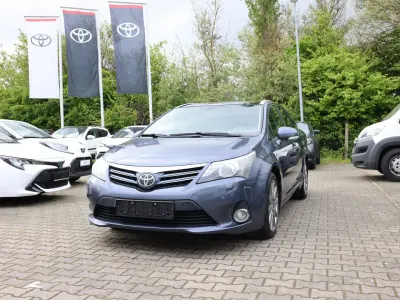 Gebraucht Toyota Avensis Comfort 150 PS (110 kW) 2012 Grau Kombi