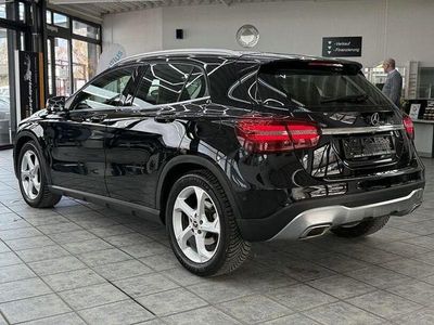 Usata Mercedes GLA180 Urban 122 CV (89 kW) 2017 Nero SUV