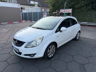 Gebraucht Opel Corsa Color Edition 87 PS (63 kW) 2010 Weiß Kleinwagen