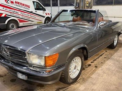 Grau Gebraucht 1971 Mercedes SL350 Cabrio | 28.000 €