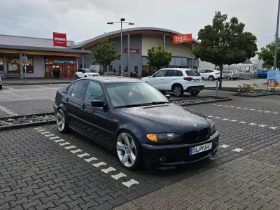 Gebraucht BMW 320 M Sport 150 PS (110 kW) 2002 Blau Limousine