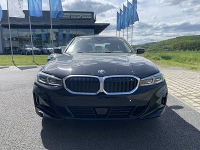 BMW 330e