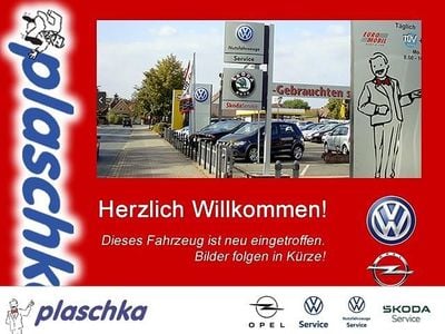 Usata VW Golf VIII R 333 CV (244 kW) 2023 Blu Berlina