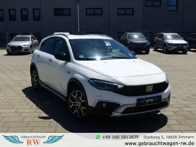 Gebraucht Fiat Tipo Cross 101 PS (74 kW) 2021 Weiß Limousine