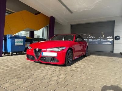 Rot Gebraucht 2018 Alfa Romeo Giulia Veloce Limousine | 22.900 € (Teuer)