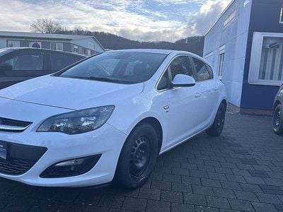 Gebraucht Opel Astra Edition 120 PS (88 kW) 2014 Other Limousine
