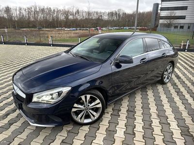 gebraucht Mercedes CLA180 Shooting Brake d Urban NAVI*LEDER*LED*