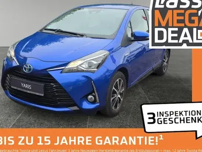 Gebraucht Toyota Yaris Hybrid 100 PS (73 kW) 2018 Blau Limousine