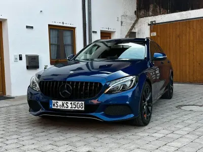 Gebraucht Mercedes C400 AMG line 333 PS (244 kW) 2015 Blau Limousine