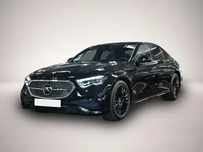 Gebraucht Mercedes E220 197 PS (144 kW) 2025 Manufacturer Limousine