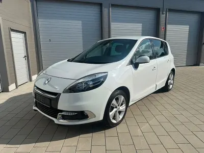 Gebraucht Renault Scénic III Dynamique 110 PS (80 kW) 2013 Weiß Van / Kleinbus