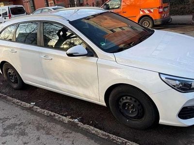 Weiß Gebraucht 2019 Hyundai i30 Kombi | 9.999 € (Guter Preis)