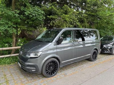 Usado VW Multivan Sport 204 HP (150 kW) 2021 Cinzento Monovolume