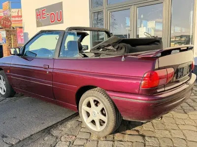 Gebraucht Ford Escort Cabriolet 105 PS (77 kW) 1994 Rot Cabrio