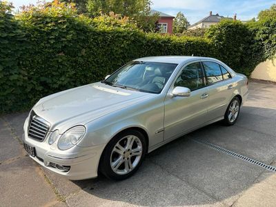 Mercedes E200