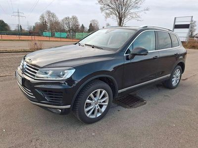 Gebraucht VW Touareg 204 PS (150 kW) 2015 Deep black perleffekt SUV