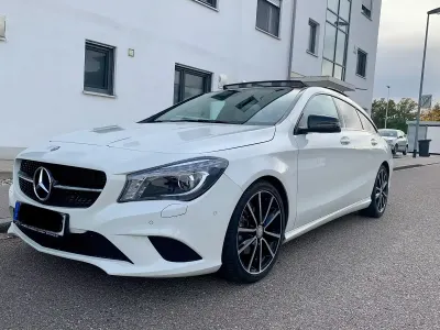 Gebraucht Mercedes CLA200 Shooting Brake Urban 156 PS (114 kW) 2015 Weiß Kombi