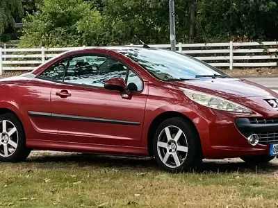 Gebraucht Peugeot 207 CC 120 PS (88 kW) 2006 Rot Cabrio