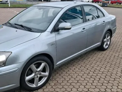 Gebraucht Toyota Avensis 177 PS (130 kW) 2009 Limousine