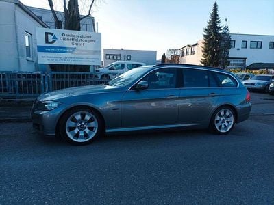 Gebraucht BMW 325 Lifestyle 218 PS (160 kW) 2010 Silber Kombi