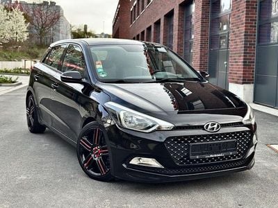 Gebraucht Hyundai i20 Active 75 PS (55 kW) 2016 Schwarz Limousine